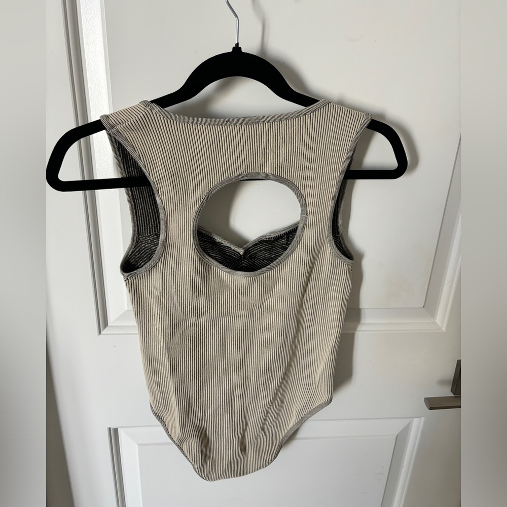 ZARA Ribbed Bodysuit - Picture 2 of 2